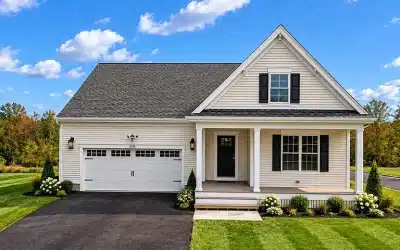 74 Club House Dr, Dighton, MA 02715